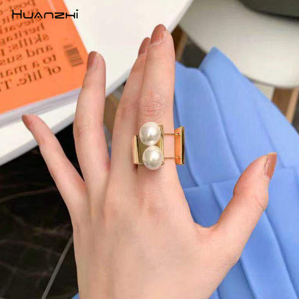 HUANZHI Imitation Pearls Personality Gold Color Metal Hollow Exaggeration Design Finger Rings for Women Girls Party Jewelry Gift