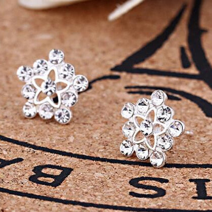 Earrings For Women Pearl Cute Fashion Girls Animal Jewelry Trend Rabbit Flower Heart Silver Fruit Cherry Butterfly Classic