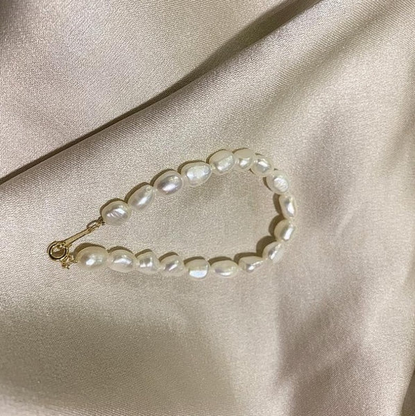 HUANZHI 2019 New Baroque Irregular Imitation Pearls Gold Metal Link Chain Bracelets for Women Girl Summer Party Jewelry